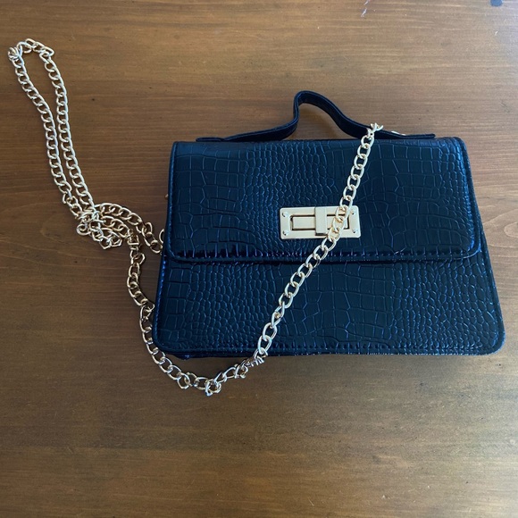 Cute 90s vegan crocodile skin purse - Picture 1 of 6